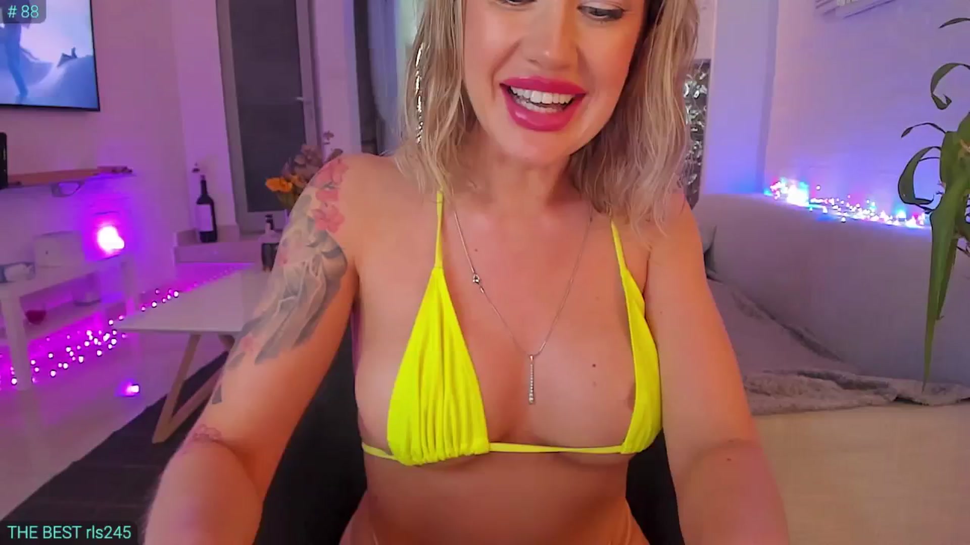 Gallery image thumbnail from AlexiAngel's myfreecams stream on, 06/28/2024, 18:39 image 7 of 20