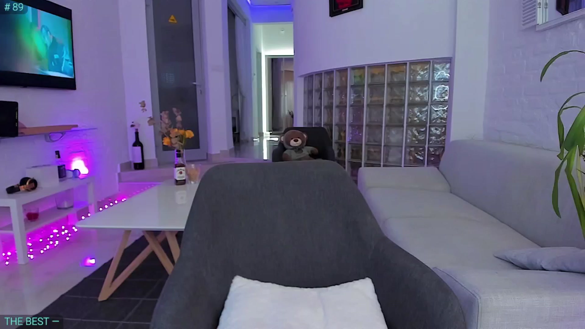 Gallery image thumbnail from AlexiAngel's myfreecams stream on, 07/26/2024, 14:52 image 1 of 20