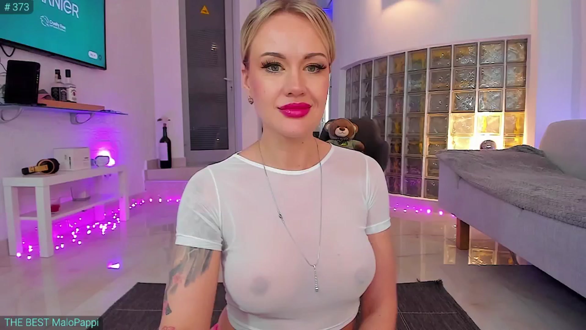Gallery image thumbnail from AlexiAngel's myfreecams stream on, 09/19/2024, 06:38 image 19 of 20