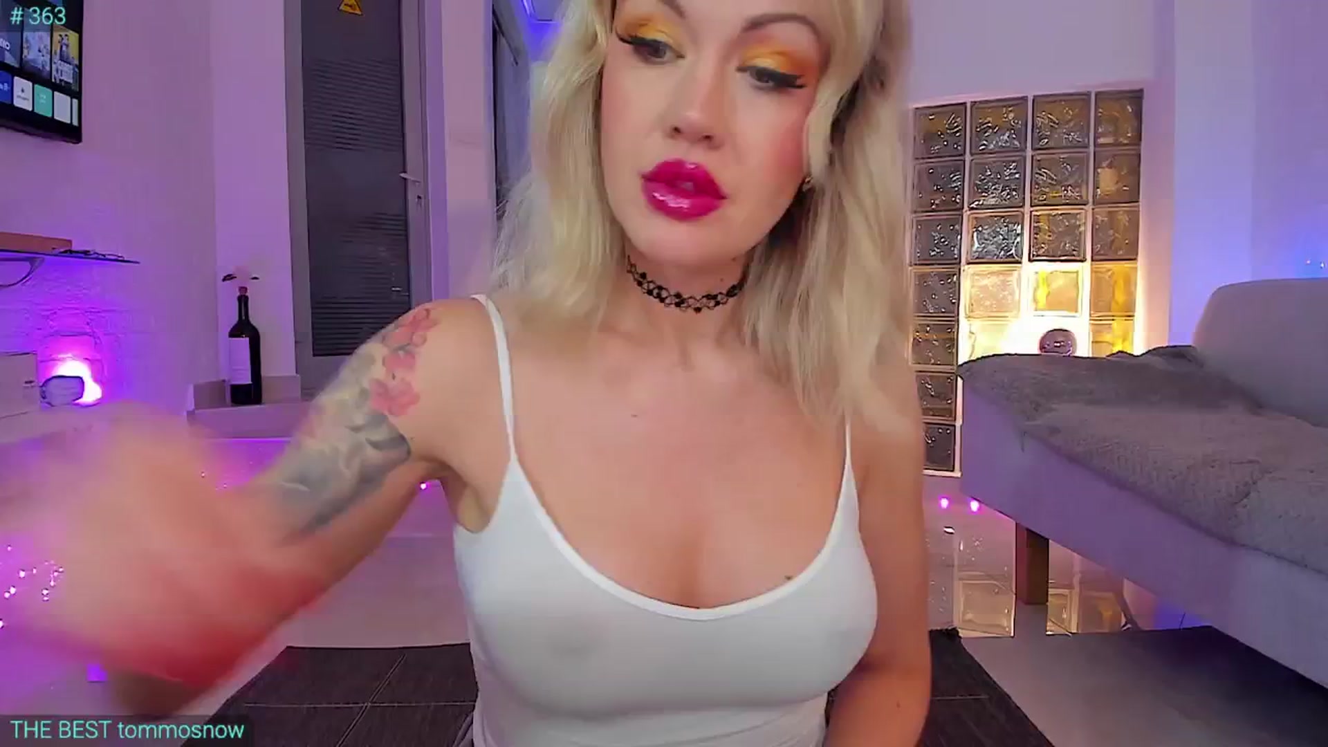 Gallery image thumbnail from AlexiAngel's myfreecams stream on, 09/22/2024, 05:03 image 1 of 20