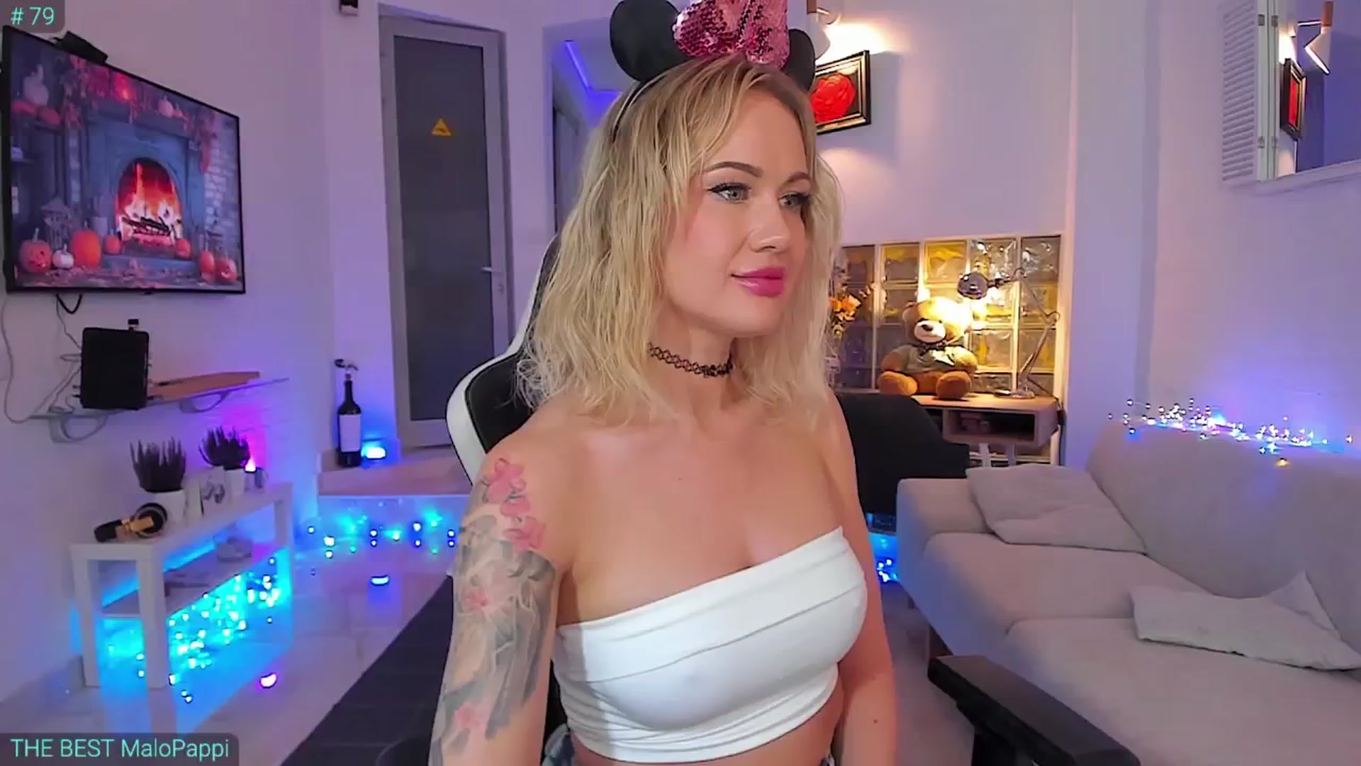 Gallery image thumbnail from AlexiAngel's myfreecams stream on, 10/20/2024, 06:49 image 12 of 20