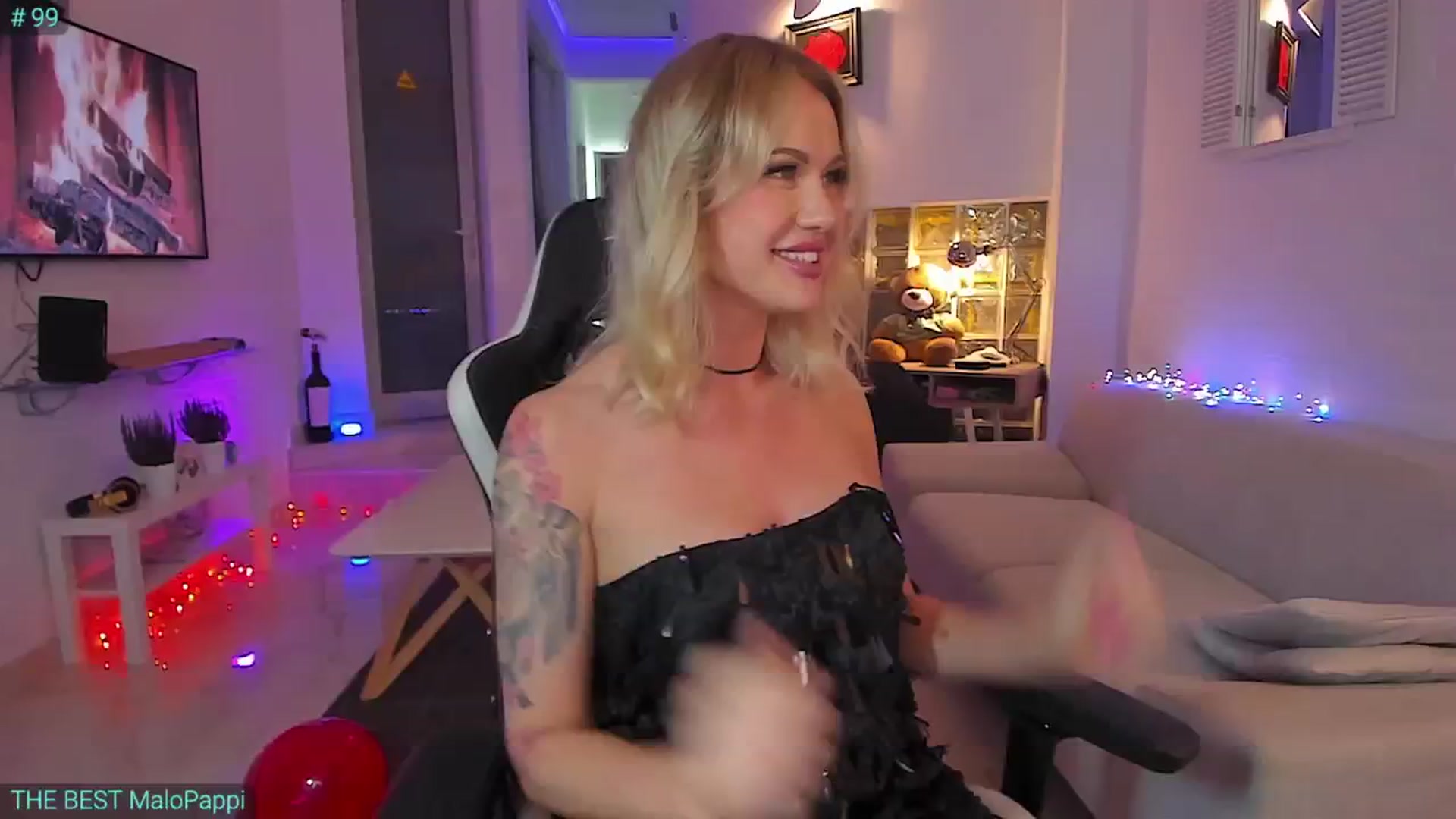 Gallery image thumbnail from AlexiAngel's myfreecams stream on, 10/26/2024, 16:17 image 19 of 20