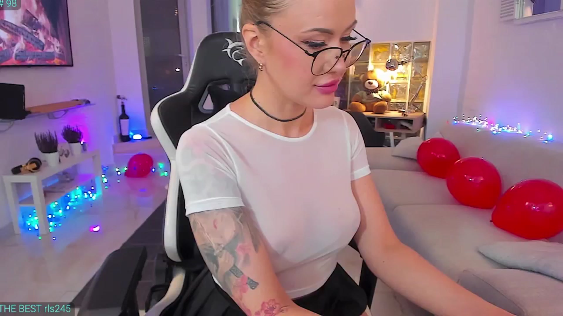 Gallery image thumbnail from AlexiAngel's myfreecams stream on, 10/30/2024, 08:34 image 6 of 20