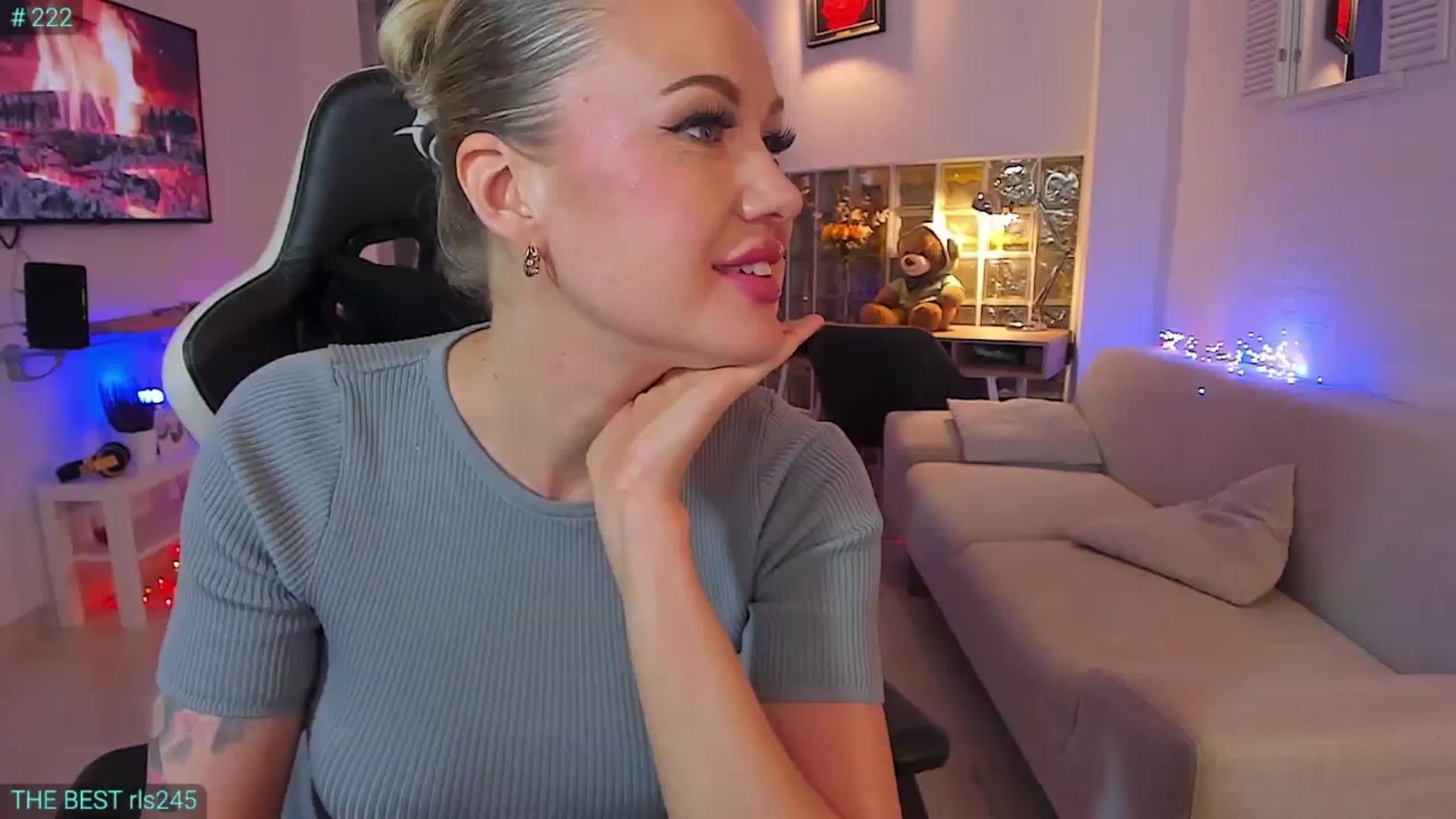 Gallery image thumbnail from AlexiAngel's myfreecams stream on, 11/06/2024, 18:27 image 7 of 20