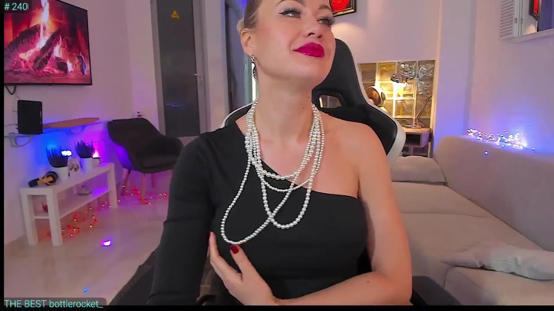 Gallery image thumbnail from AlexiAngel's myfreecams stream on, 11/07/2024, 06:34 image 16 of 20