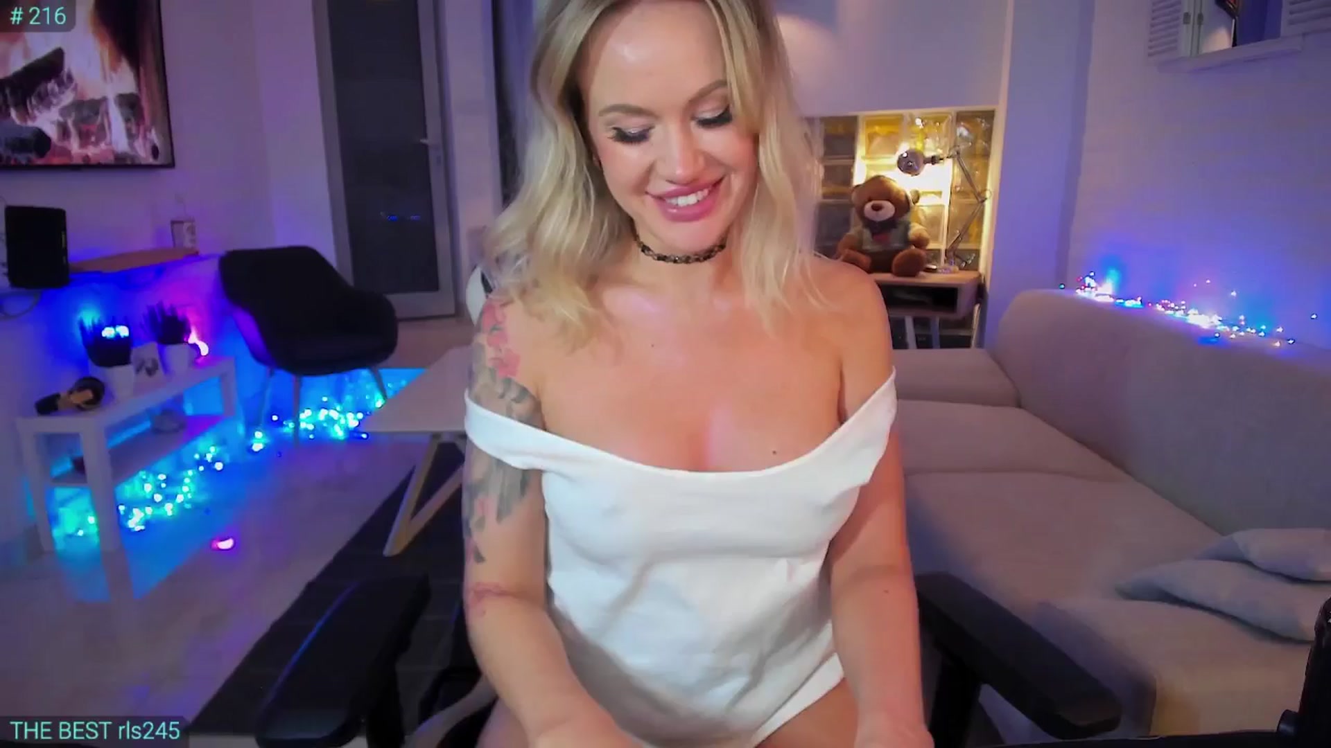 Gallery image thumbnail from AlexiAngel's myfreecams stream on, 11/26/2024, 18:59 image 18 of 20