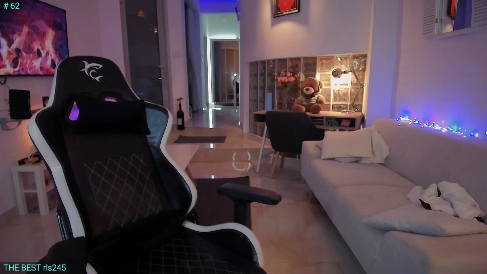 Gallery image thumbnail from AlexiAngel's myfreecams stream on, 12/29/2024, 06:50 image 2 of 20
