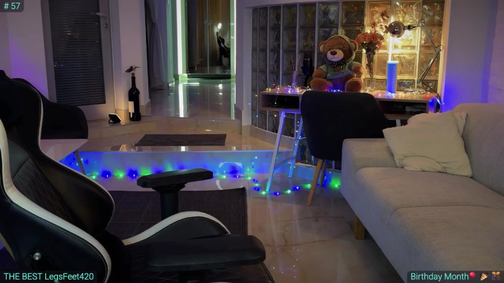Gallery image thumbnail from AlexiAngel's myfreecams stream on, 01/17/2025, 06:43 image 6 of 20