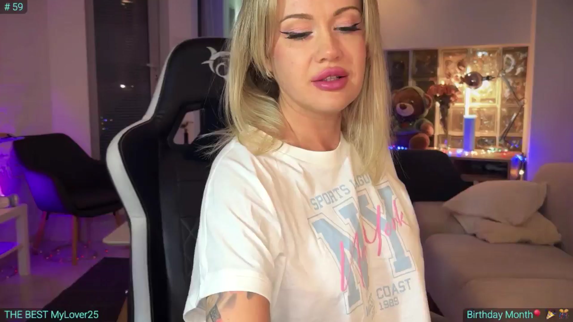 Gallery image thumbnail from AlexiAngel's myfreecams stream on, 01/21/2025, 17:38 image 18 of 20