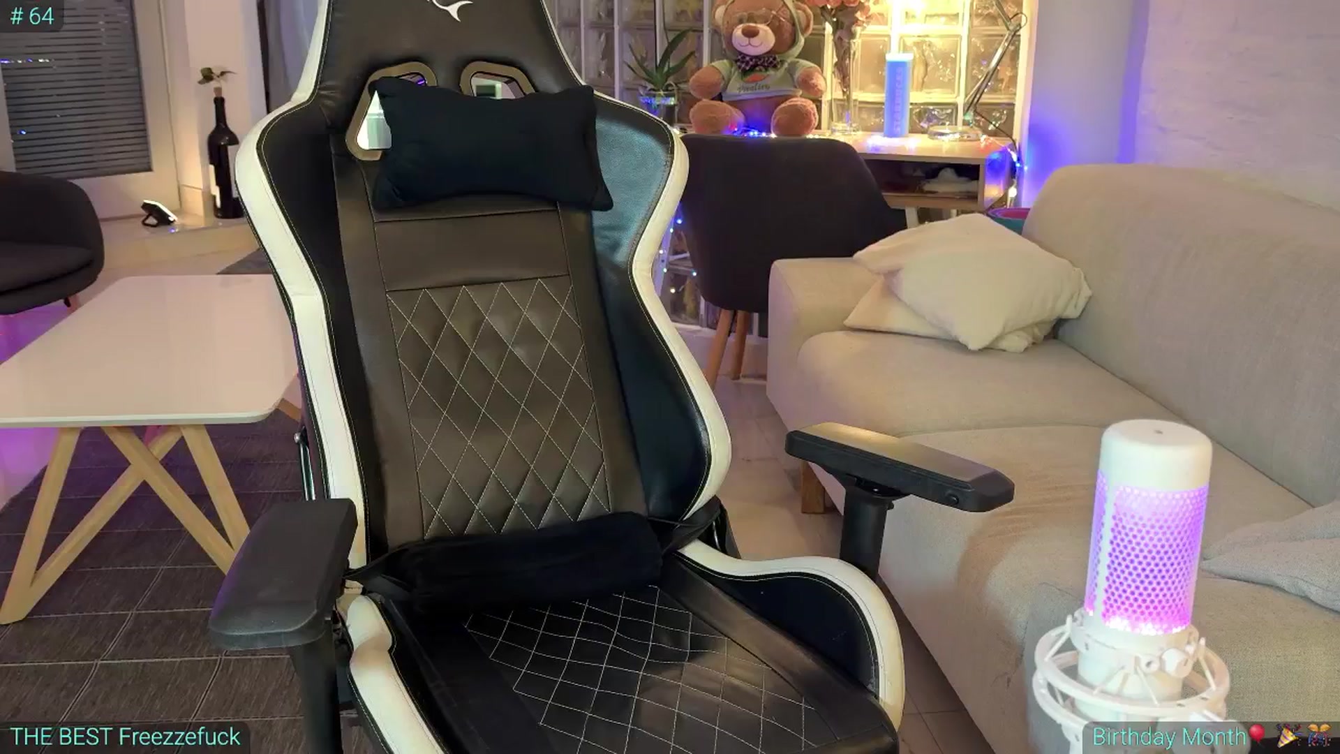 Gallery image thumbnail from AlexiAngel's myfreecams stream on, 01/30/2025, 17:35 image 13 of 20