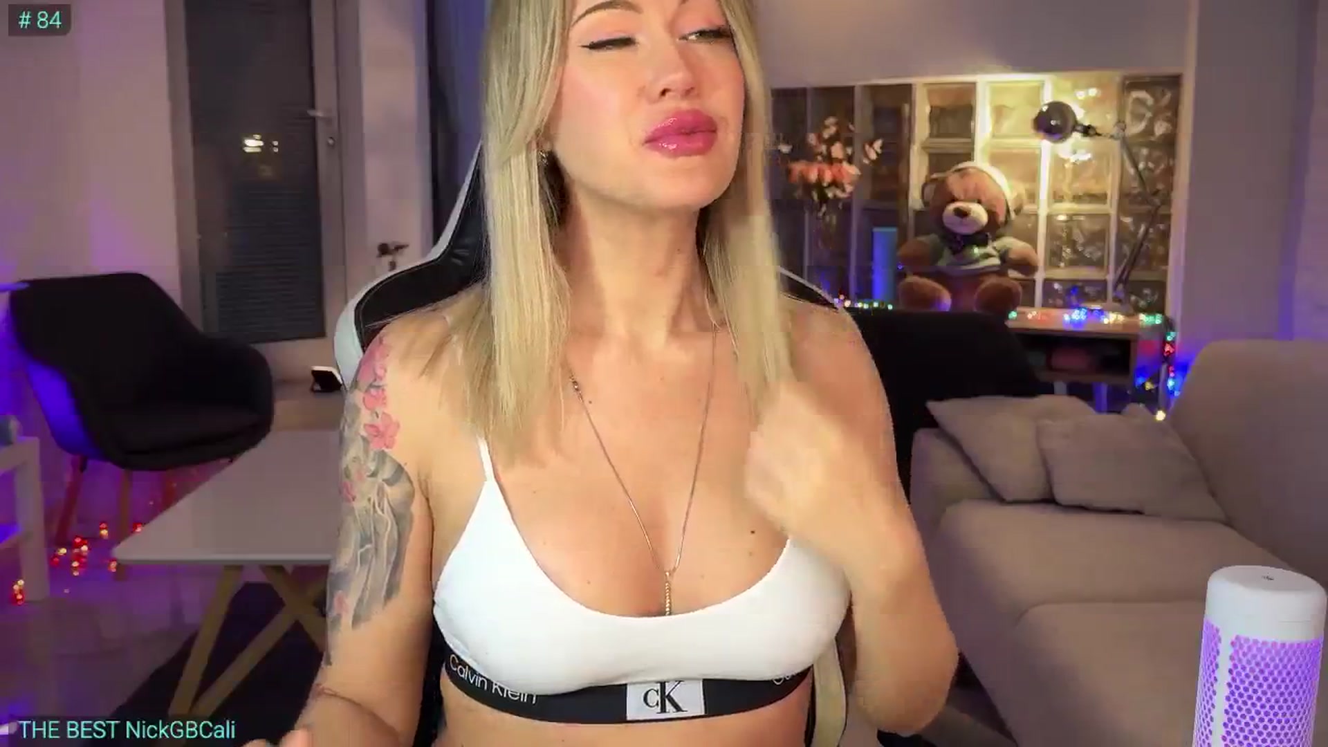 Gallery image thumbnail from AlexiAngel's myfreecams stream on, 02/19/2025, 06:20 image 5 of 20