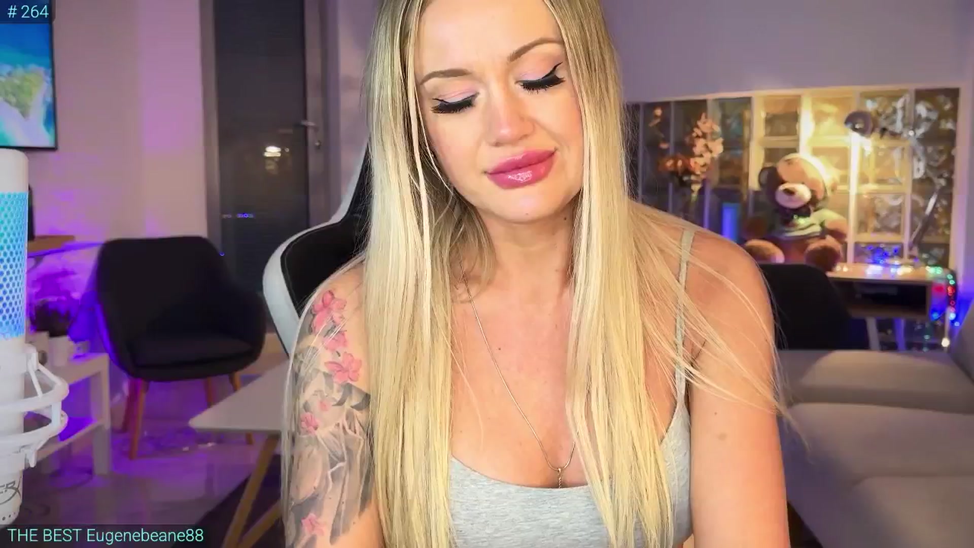 Gallery image thumbnail from AlexiAngel's myfreecams stream on, 03/14/2025, 19:15 image 3 of 20