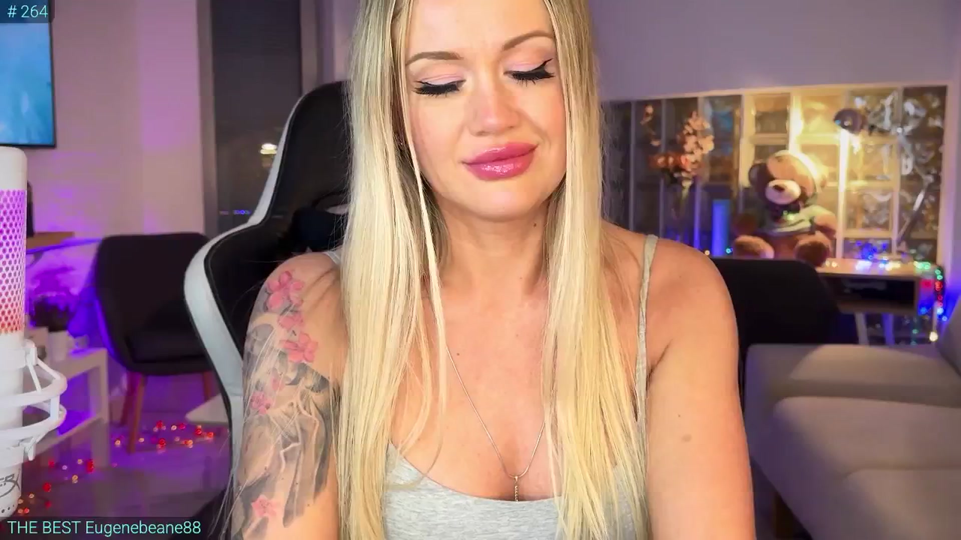 Gallery image thumbnail from AlexiAngel's myfreecams stream on, 03/14/2025, 19:15 image 7 of 20