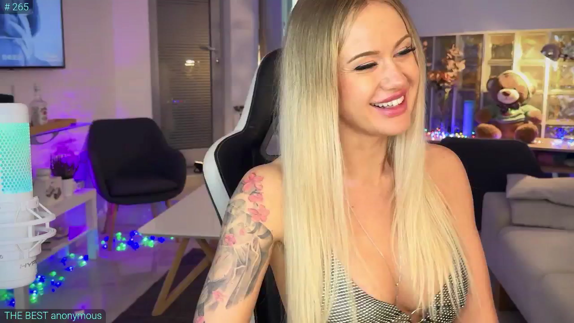 Gallery image thumbnail from AlexiAngel's myfreecams stream on, 03/17/2025, 07:28 image 19 of 20