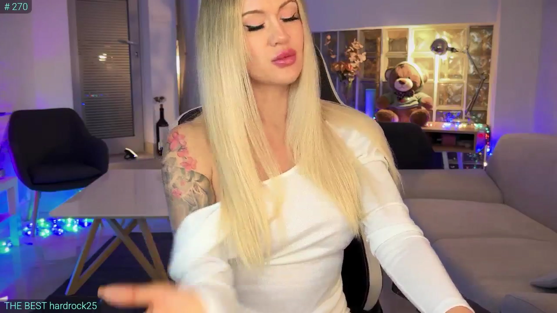 Gallery image thumbnail from AlexiAngel's myfreecams stream on, 03/20/2025, 05:09 image 19 of 20