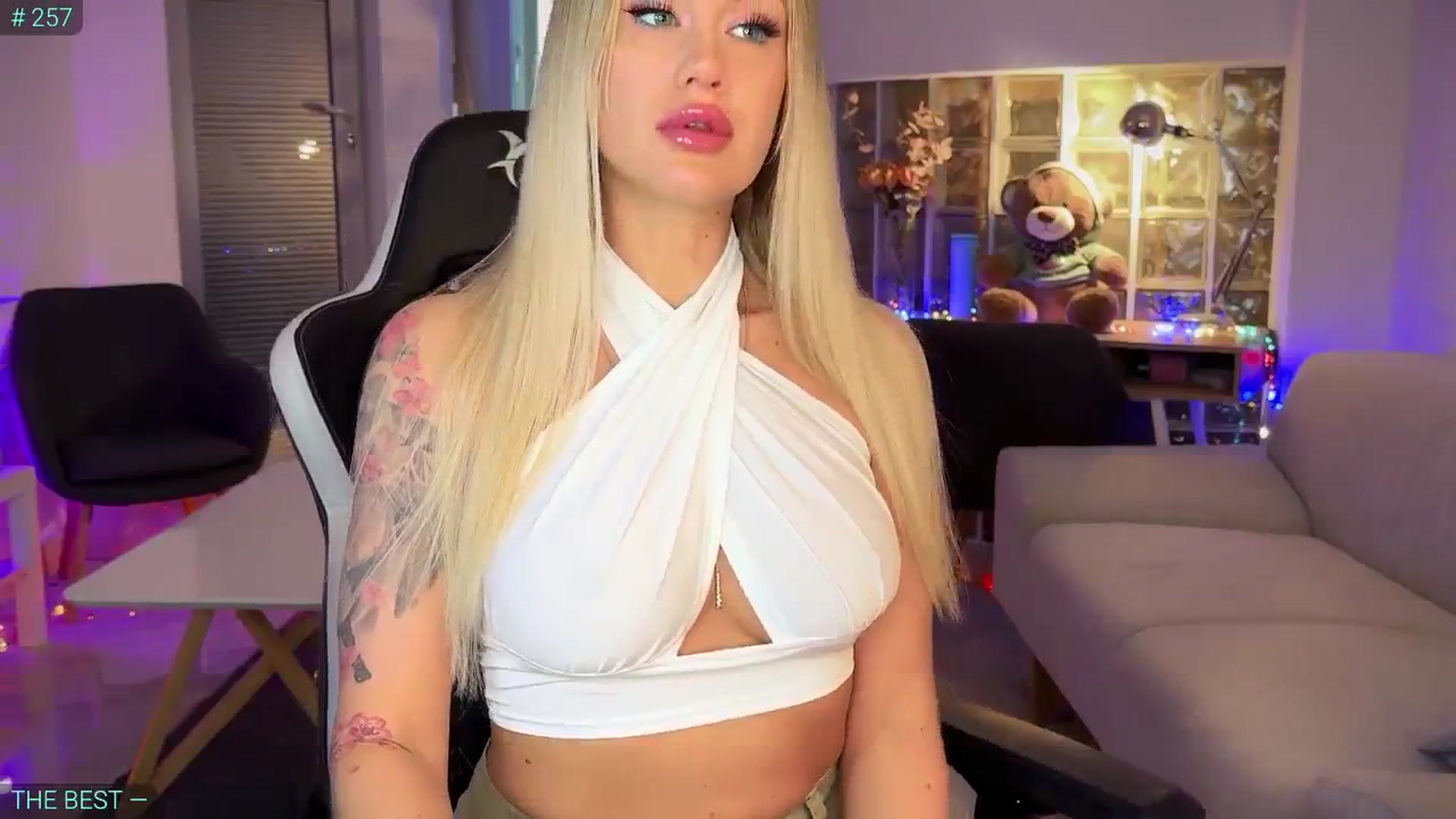 Gallery image thumbnail from AlexiAngel's myfreecams stream on, 03/21/2025, 07:31 image 2 of 20