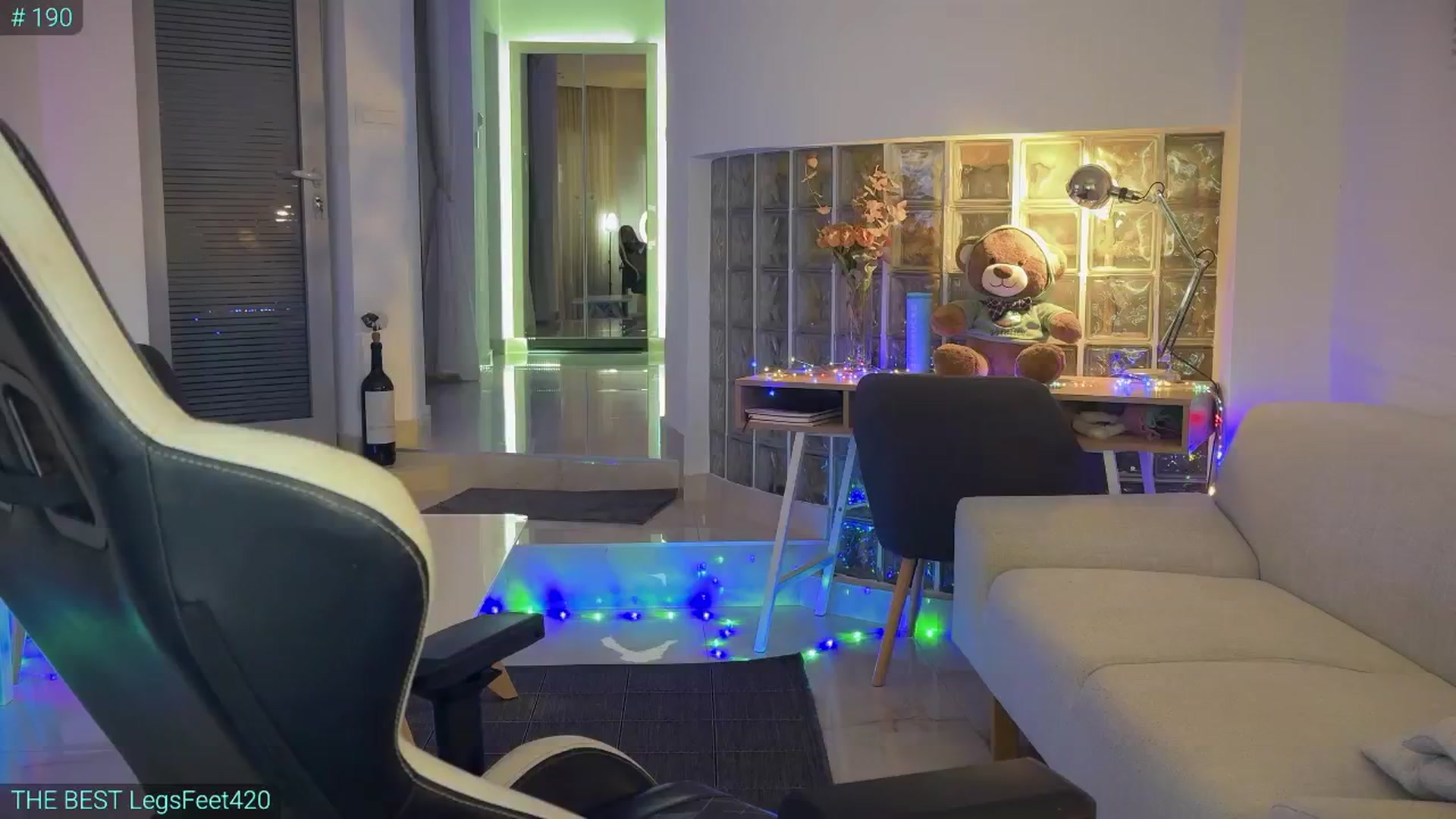 Gallery image thumbnail from AlexiAngel's myfreecams stream on, 03/24/2025, 07:39 image 6 of 20