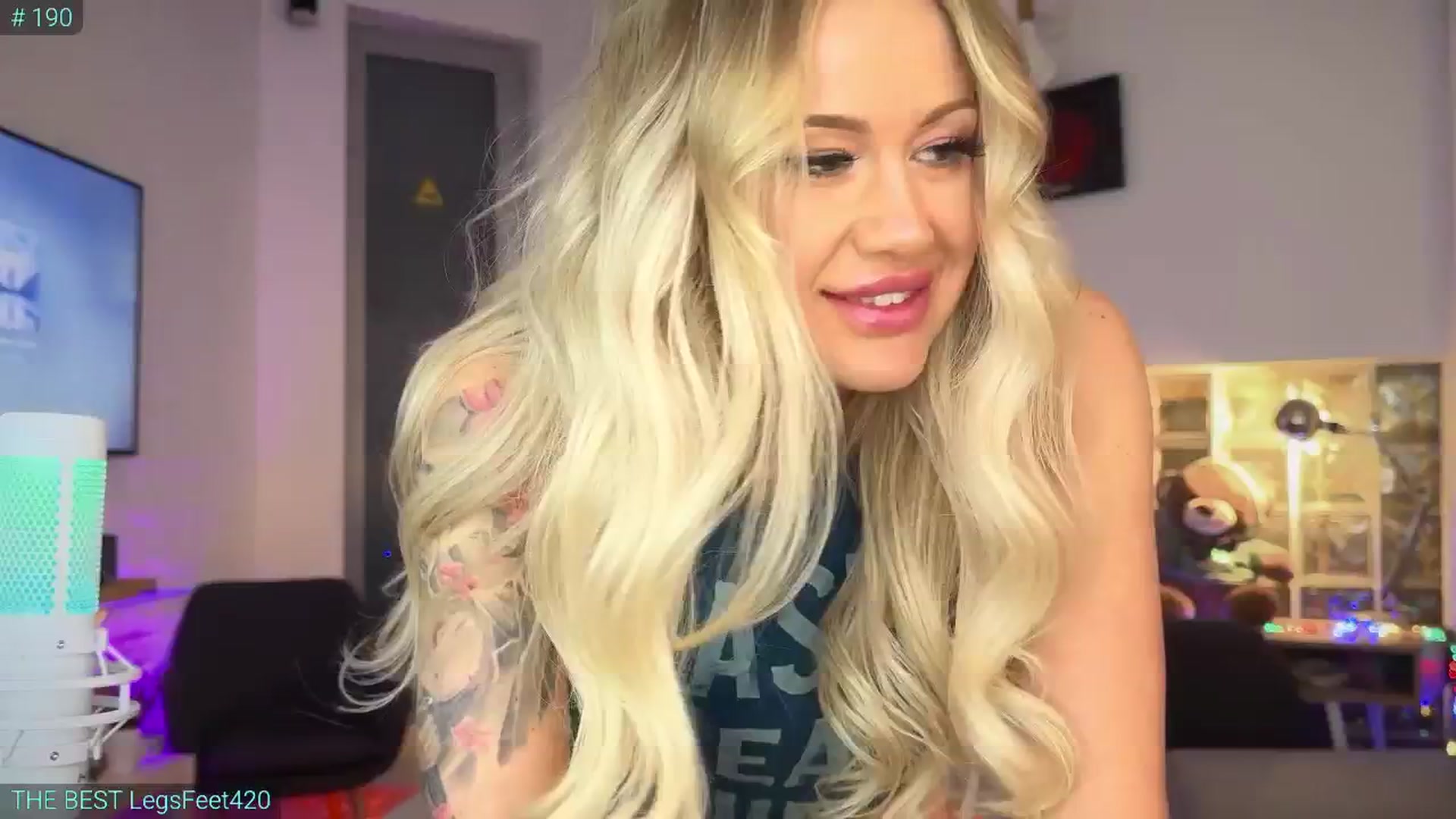 Gallery image thumbnail from AlexiAngel's myfreecams stream on, 03/24/2025, 07:39 image 10 of 20