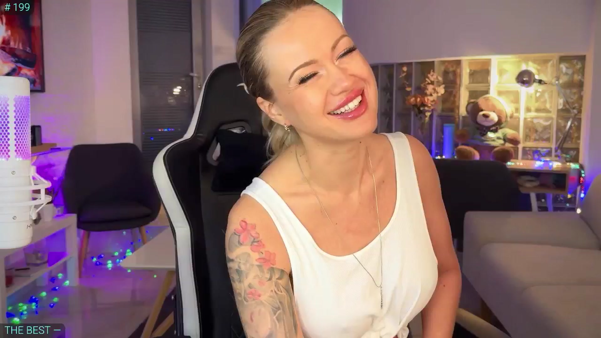 Gallery image thumbnail from AlexiAngel's myfreecams stream on, 03/25/2025, 06:21 image 8 of 20