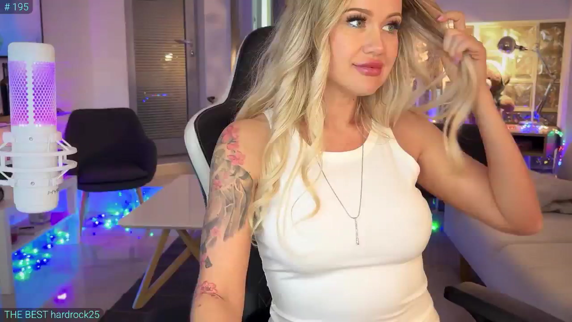Gallery image thumbnail from AlexiAngel's myfreecams stream on, 03/26/2025, 19:42 image 12 of 20