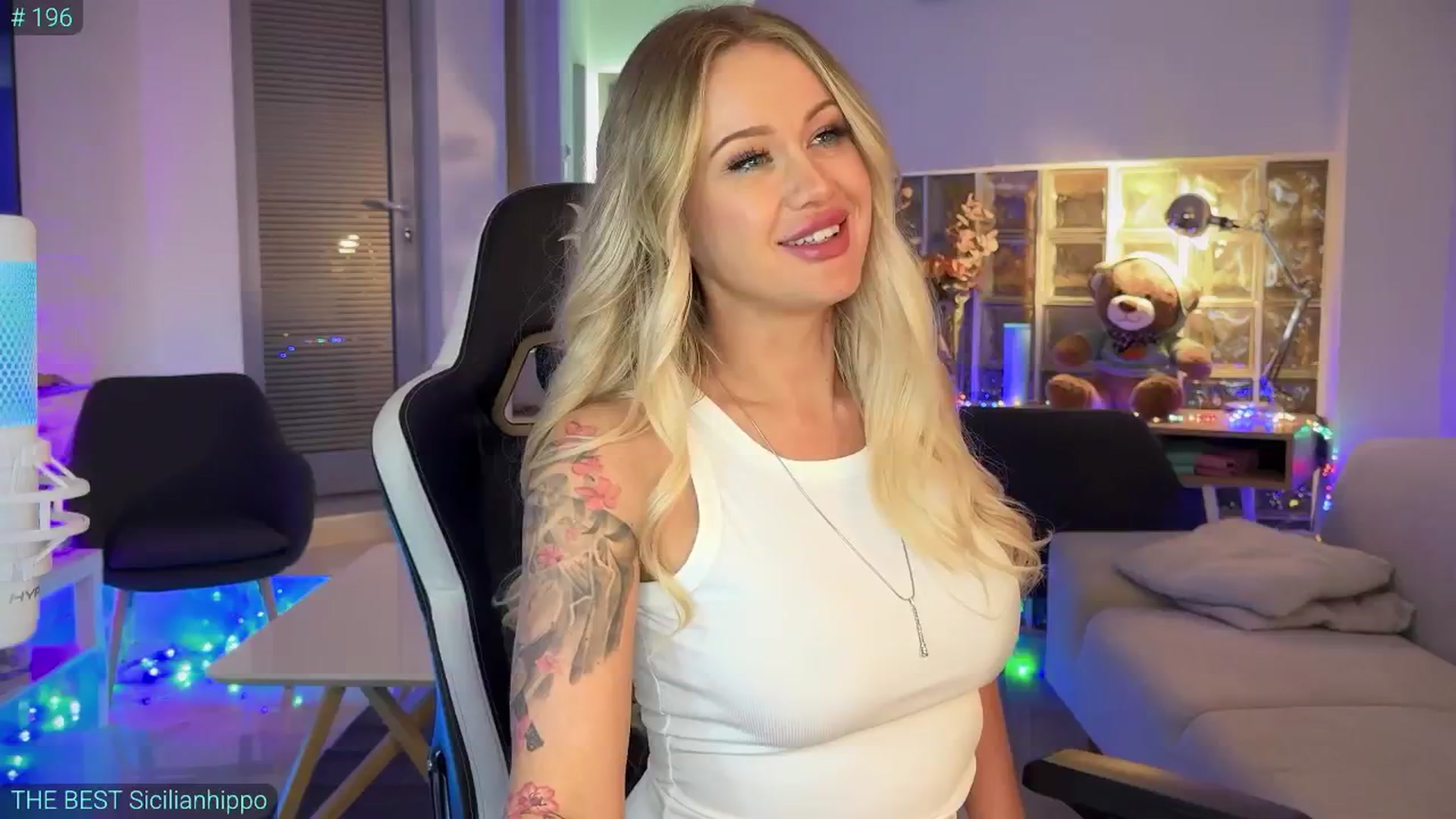 Gallery image thumbnail from AlexiAngel's myfreecams stream on, 03/26/2025, 19:42 image 7 of 20