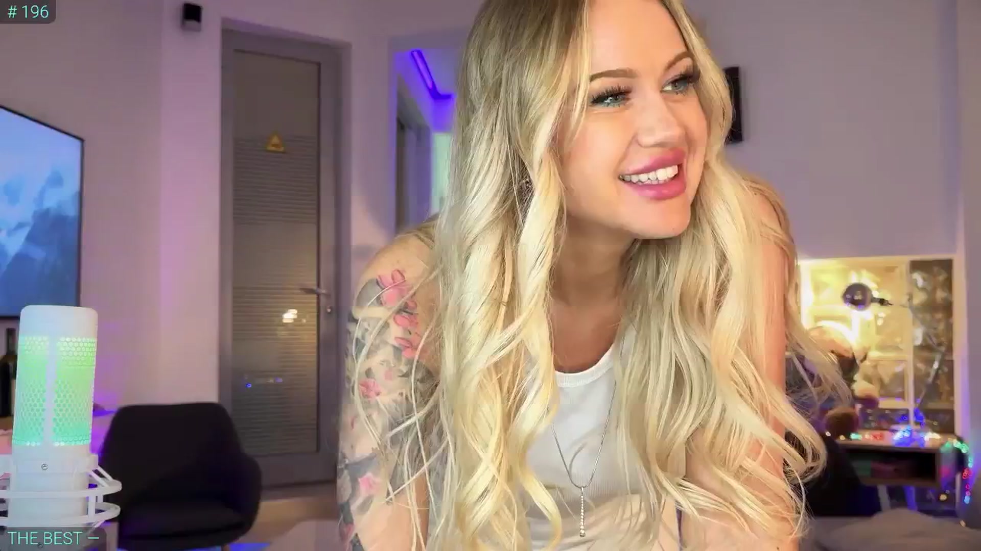 Gallery image thumbnail from AlexiAngel's myfreecams stream on, 03/26/2025, 19:42 image 2 of 20