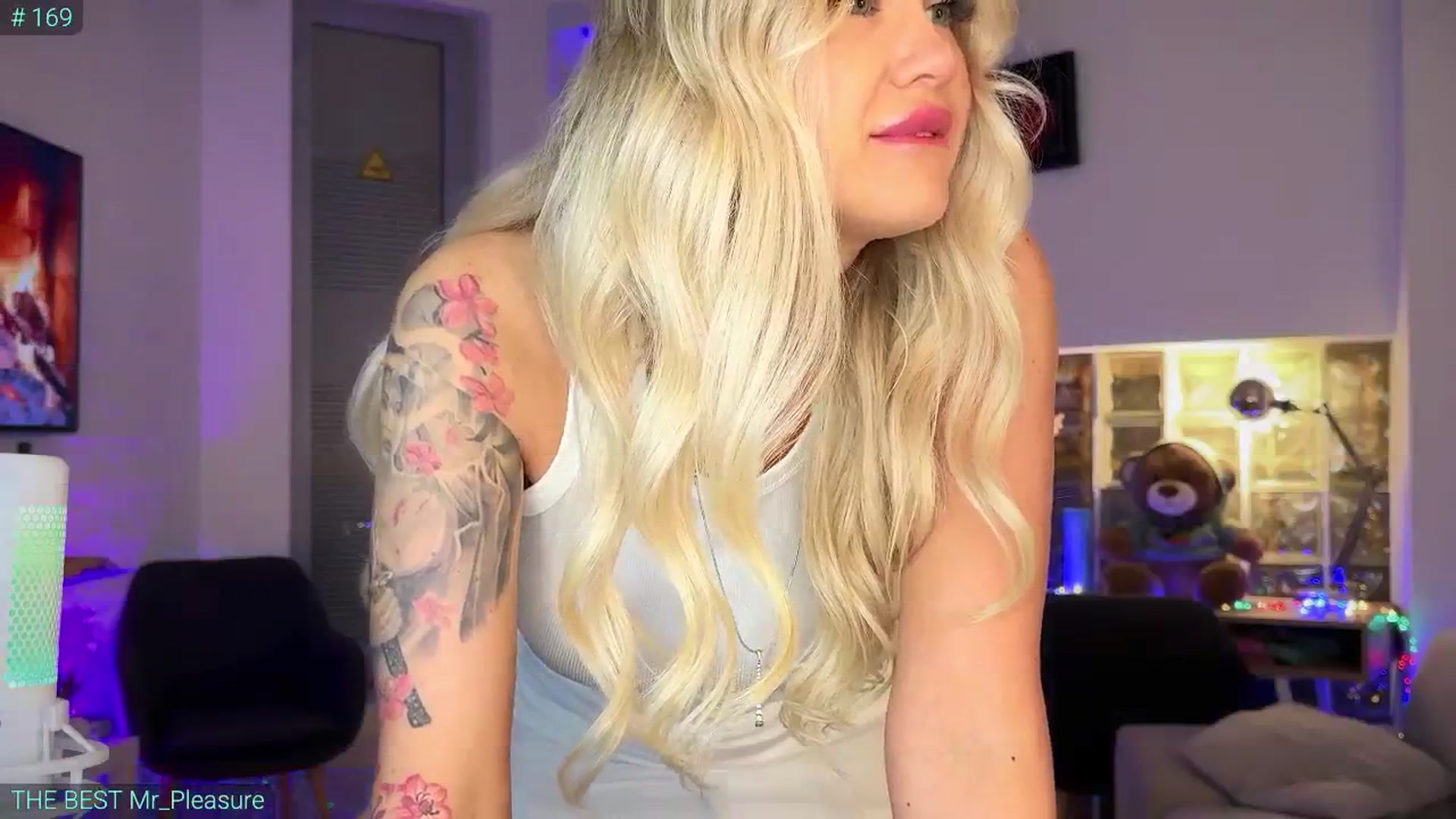 Gallery image thumbnail from AlexiAngel's myfreecams stream on, 03/30/2025, 05:31 image 4 of 20