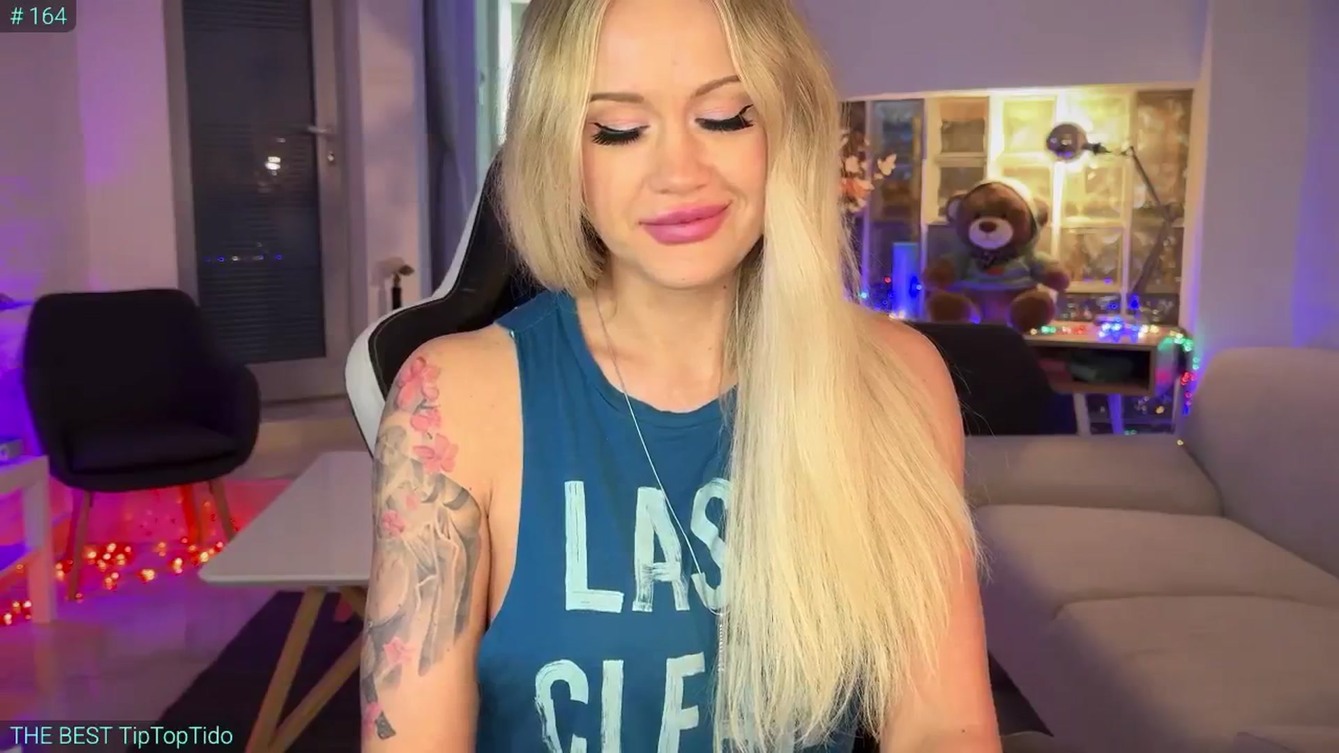 Gallery image thumbnail from AlexiAngel's myfreecams stream on, 03/31/2025, 18:39 image 15 of 20