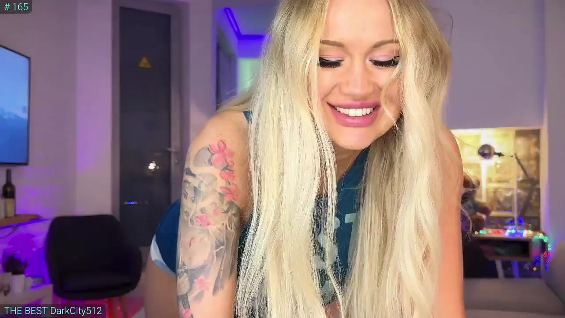 Gallery image thumbnail from AlexiAngel's myfreecams stream on, 03/31/2025, 18:39 image 3 of 20