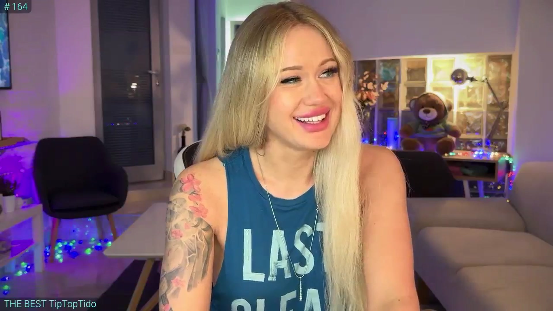 Gallery image thumbnail from AlexiAngel's myfreecams stream on, 03/31/2025, 18:39 image 13 of 20