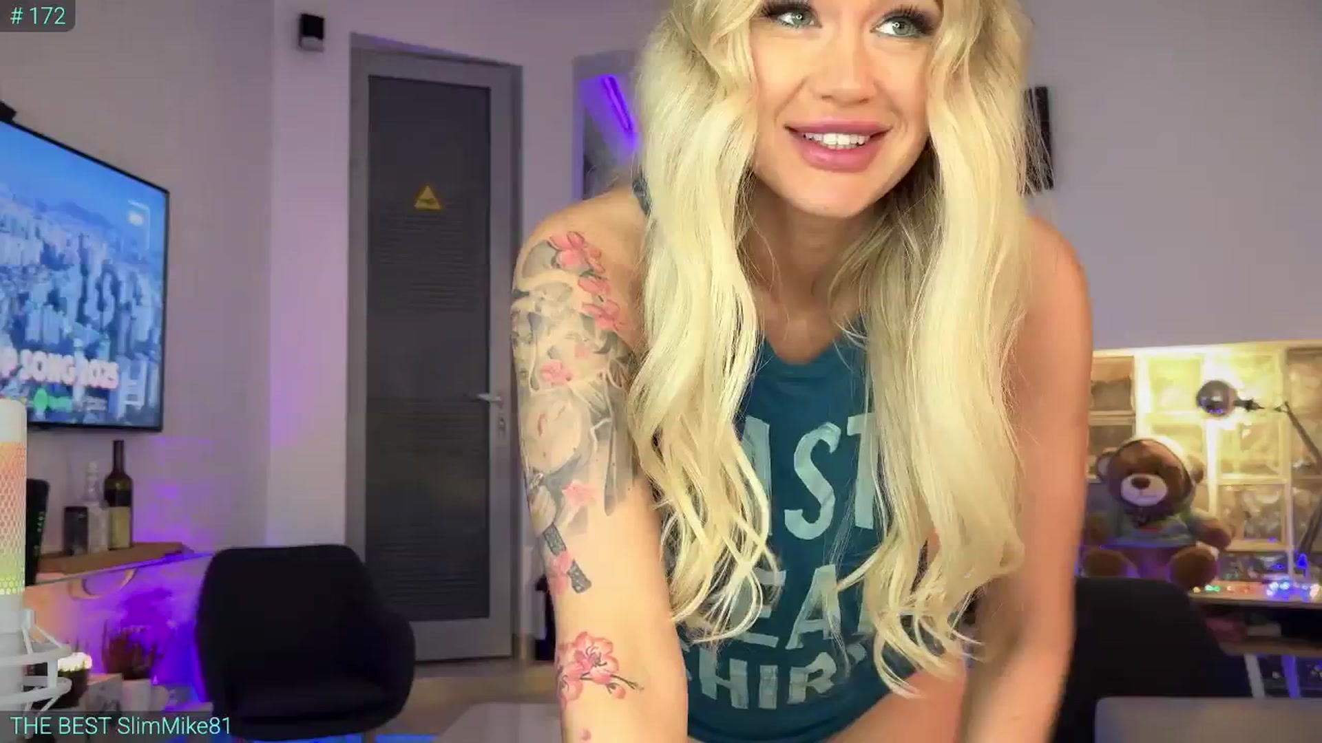 Gallery image thumbnail from AlexiAngel's myfreecams stream on, 04/01/2025, 06:30 image 11 of 20