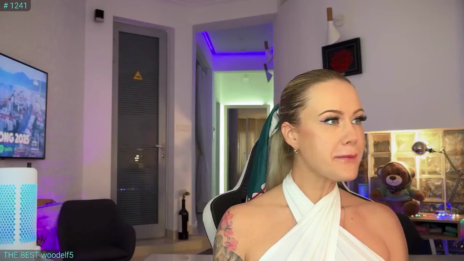 Gallery image thumbnail from AlexiAngel's myfreecams stream on, 04/02/2025, 06:47 image 17 of 20