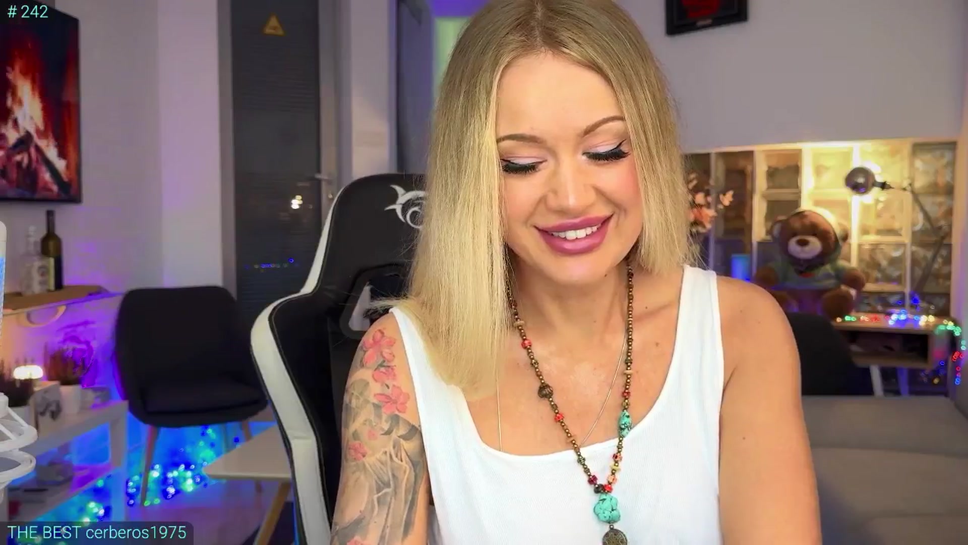 Gallery image thumbnail from AlexiAngel's myfreecams stream on, 04/06/2025, 09:03 image 2 of 20