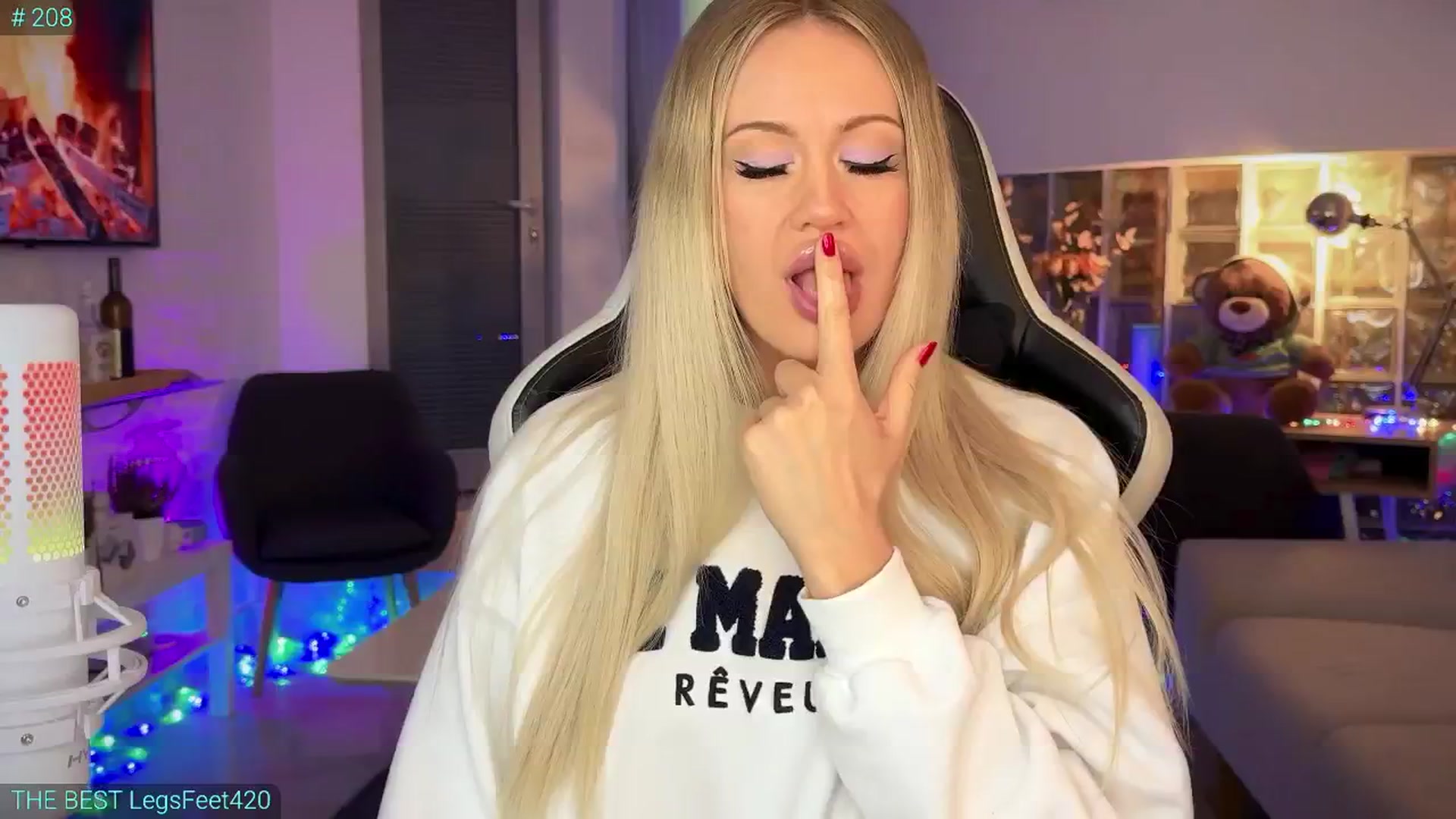 Gallery image thumbnail from AlexiAngel's myfreecams stream on, 04/11/2025, 05:14 image 1 of 20