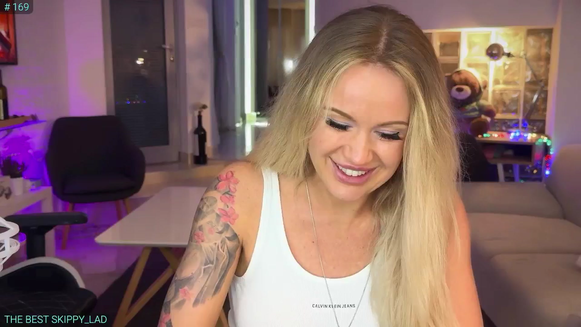 Gallery image thumbnail from AlexiAngel's myfreecams stream on, 04/11/2025, 18:33 image 4 of 20