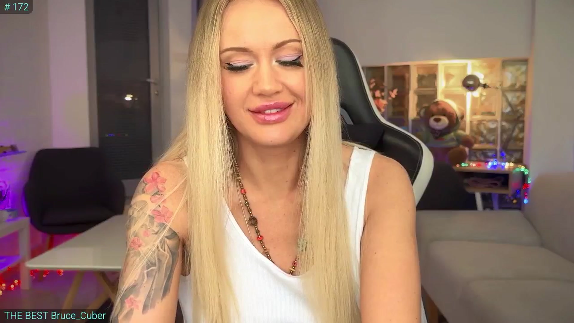Gallery image thumbnail from AlexiAngel's myfreecams stream on, 04/12/2025, 07:42 image 16 of 20