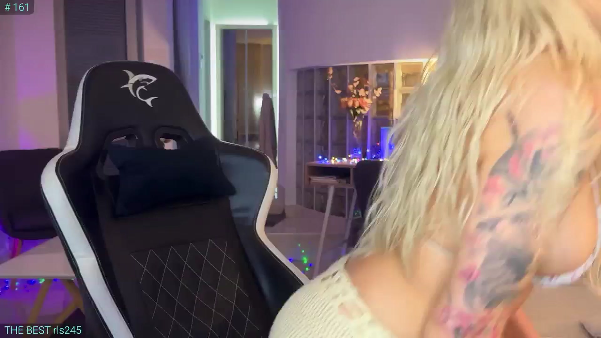 Gallery image thumbnail from AlexiAngel's myfreecams stream on, 04/12/2025, 18:37 image 10 of 20