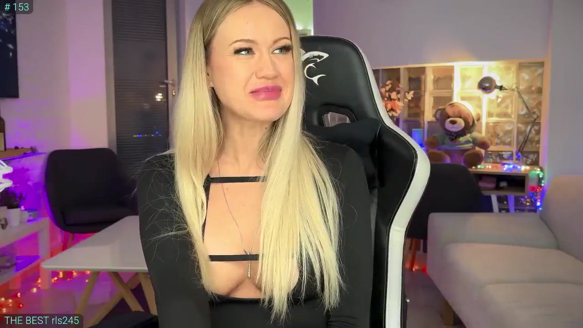 Gallery image thumbnail from AlexiAngel's myfreecams stream on, 04/15/2025, 07:26 image 3 of 20