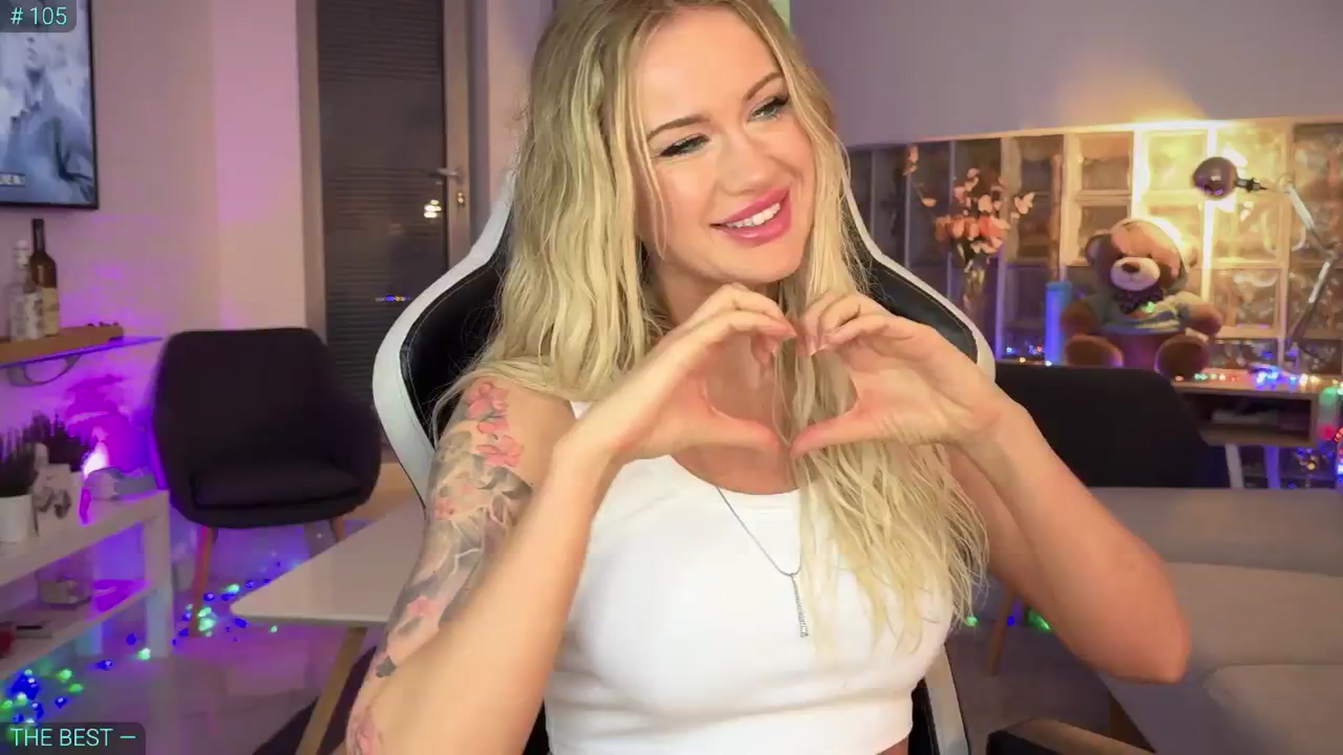 Gallery image thumbnail from AlexiAngel's myfreecams stream on, 04/19/2025, 15:51 image 9 of 20