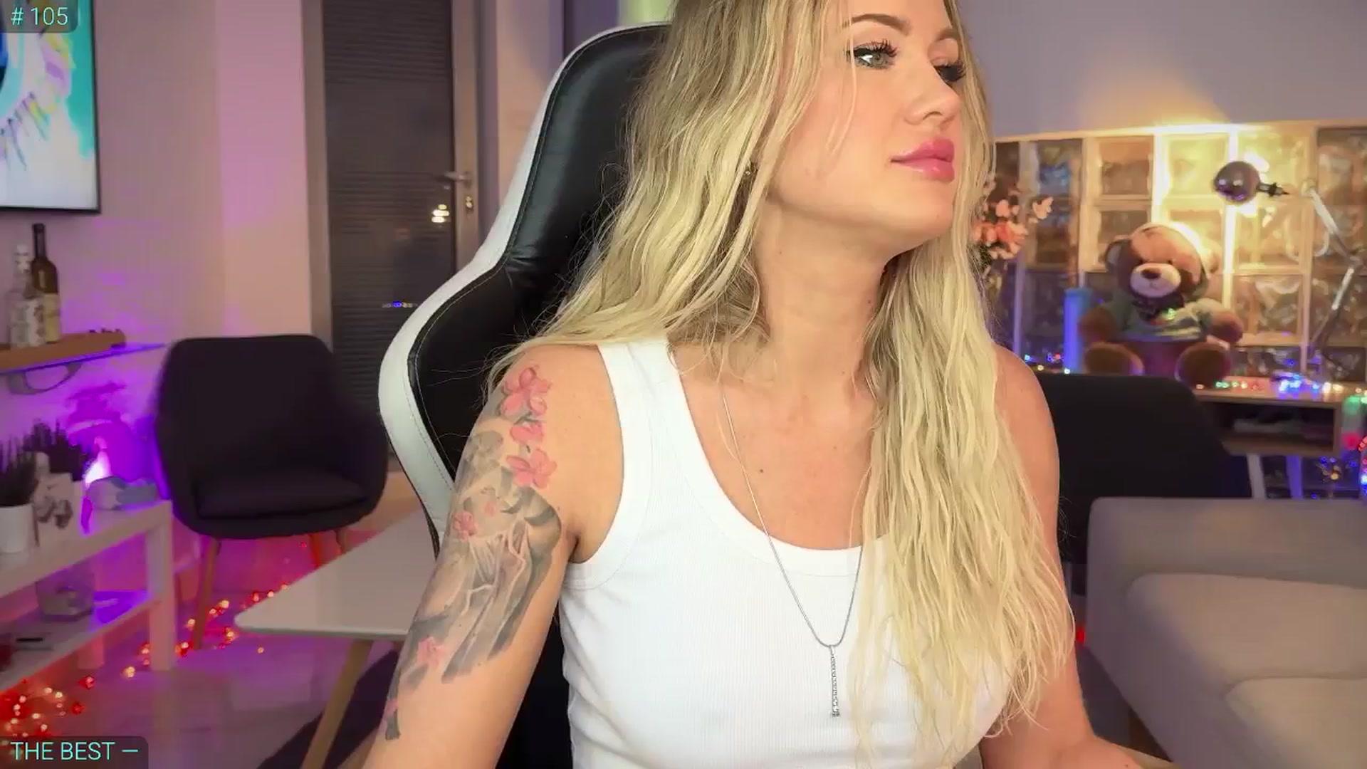 Gallery image thumbnail from AlexiAngel's myfreecams stream on, 04/19/2025, 15:51 image 6 of 20