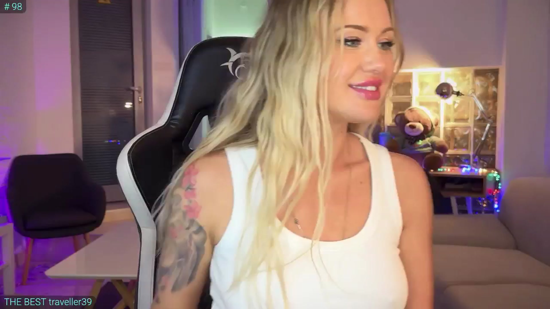 Gallery image thumbnail from AlexiAngel's myfreecams stream on, 04/19/2025, 18:22 image 14 of 20