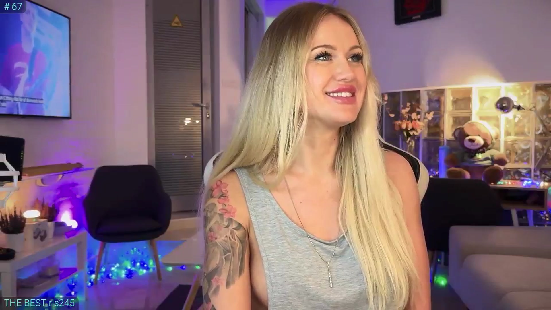 Gallery image thumbnail from AlexiAngel's myfreecams stream on, 04/27/2025, 18:04 image 20 of 20
