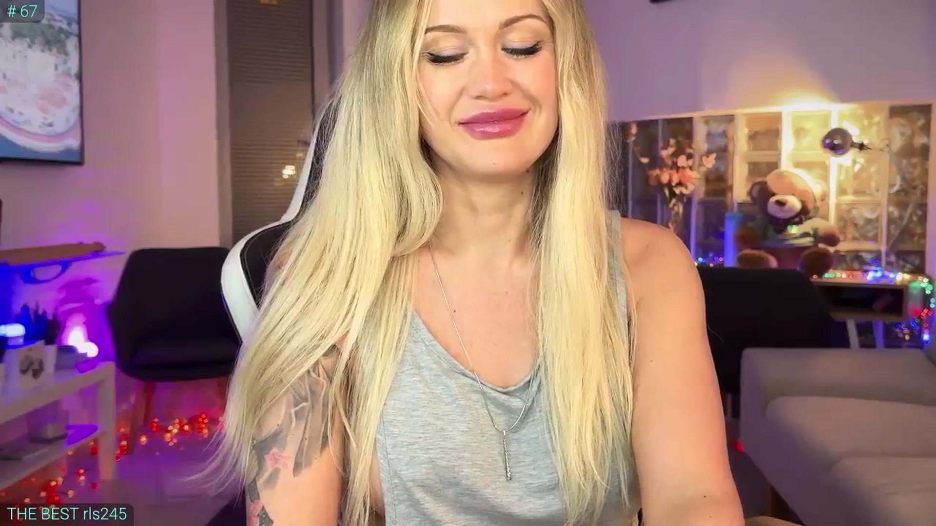 Gallery image thumbnail from AlexiAngel's myfreecams stream on, 04/27/2025, 18:04 image 11 of 20