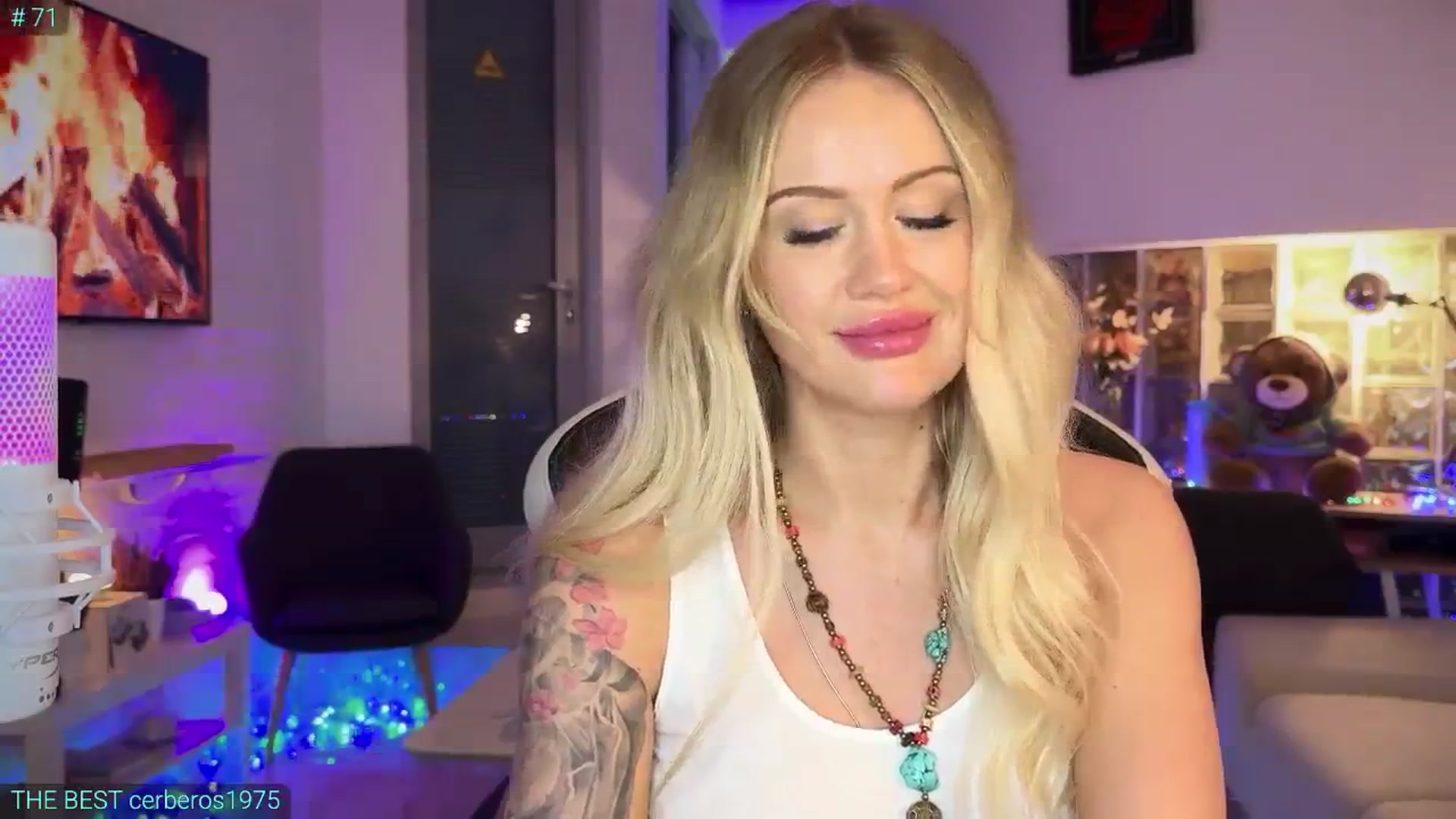 Gallery image thumbnail from AlexiAngel's myfreecams stream on, 04/30/2025, 18:11 image 18 of 20