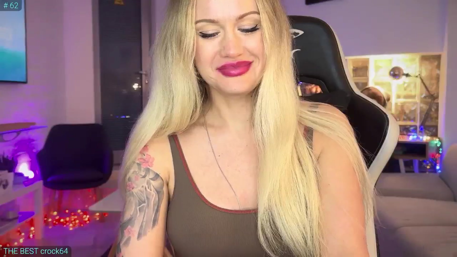 Gallery image thumbnail from AlexiAngel's myfreecams stream on, 05/02/2025, 18:16 image 15 of 20