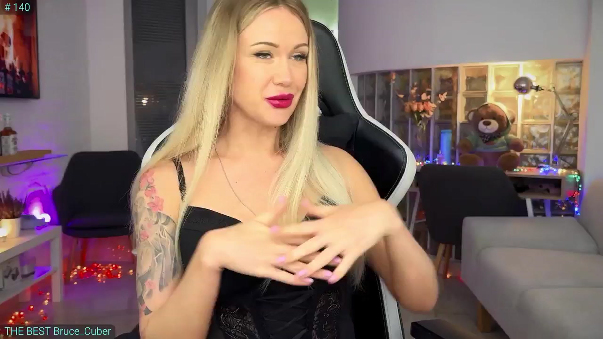 Gallery image thumbnail from AlexiAngel's myfreecams stream on, 05/06/2025, 07:24 image 6 of 20