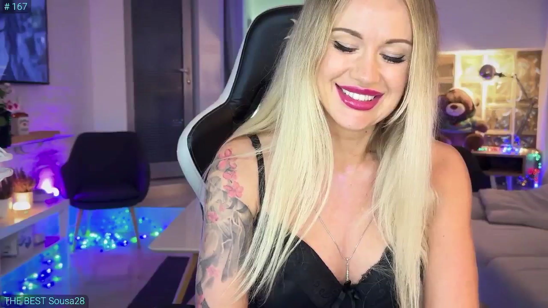 Gallery image thumbnail from AlexiAngel's myfreecams stream on, 05/07/2025, 18:38 image 14 of 20
