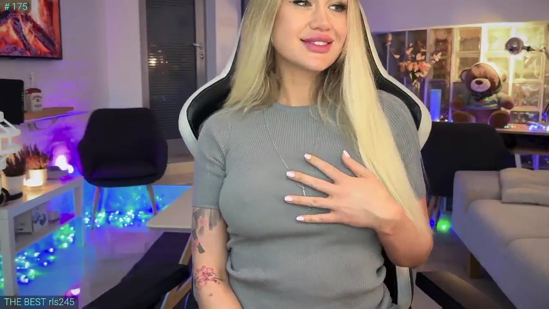 Gallery image thumbnail from AlexiAngel's myfreecams stream on, 05/09/2025, 16:42 image 20 of 20