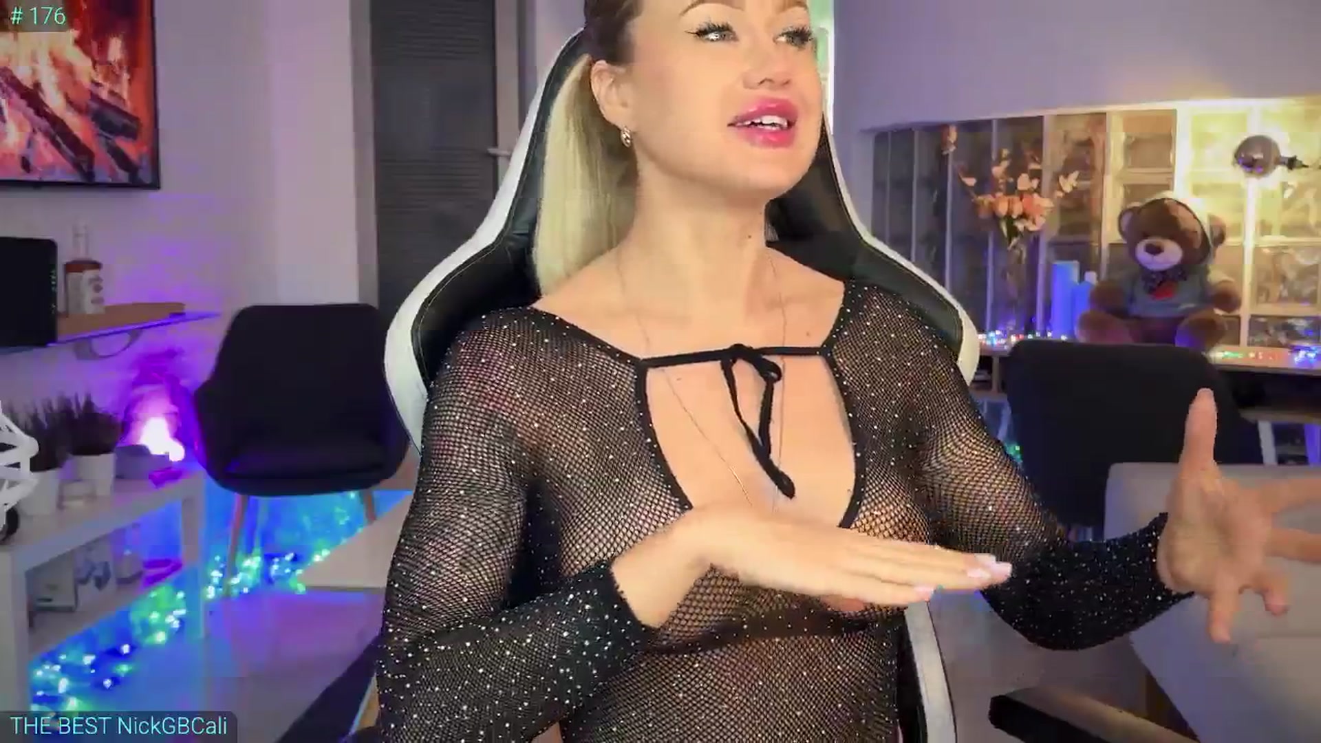 Gallery image thumbnail from AlexiAngel's myfreecams stream on, 05/13/2025, 06:09 image 13 of 20