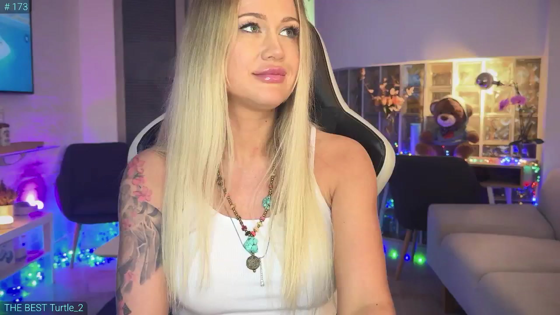 Gallery image thumbnail from AlexiAngel's myfreecams stream on, 05/14/2025, 18:24 image 14 of 20
